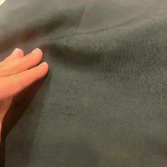 Silk size 8 Talbots knee length straight skirt - Picture 3 of 5